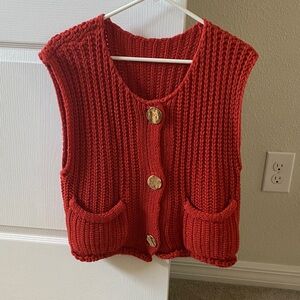 Red sweater vest with front pockets and gold buttons M